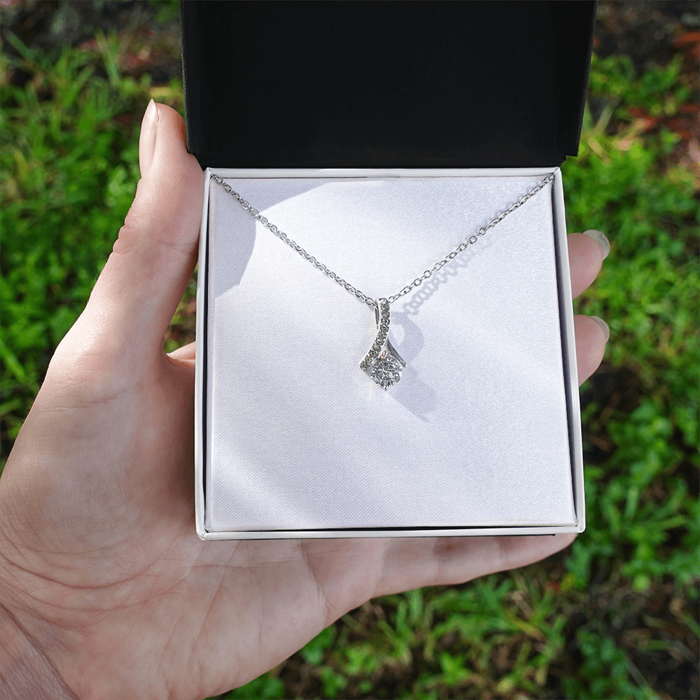 Alluring Beauty Necklace - Yellow & White Gold Variants